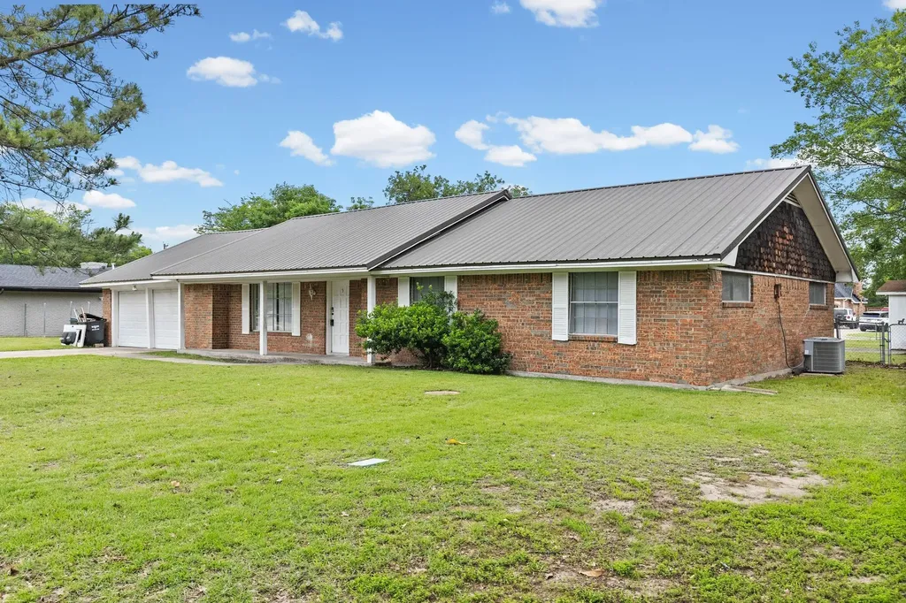 3 Timberside Drive Greenville TX 75402