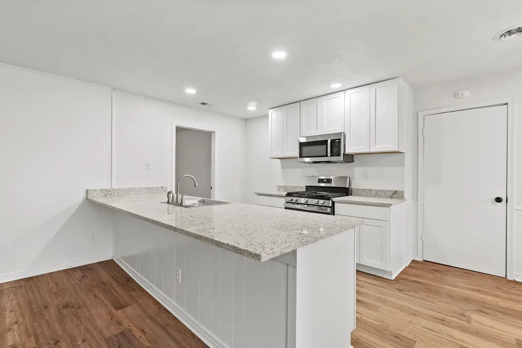 3 Timberside Drive Greenville TX 75402