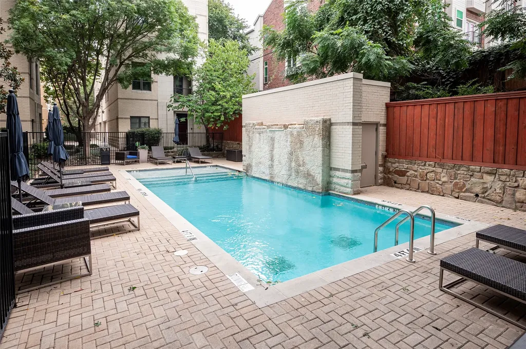 3210 Carlisle Street Dallas TX 75204