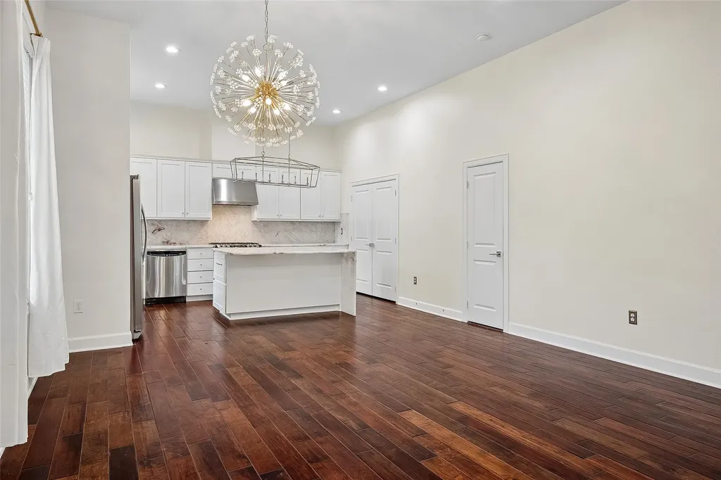 3210 Carlisle Street Dallas TX 75204