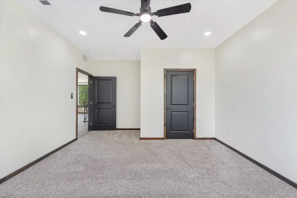 6027 Verde Way Dallas TX 75211
