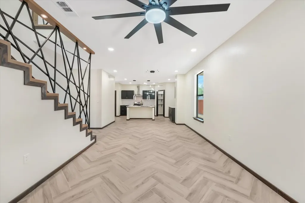 6027 Verde Way Dallas TX 75211