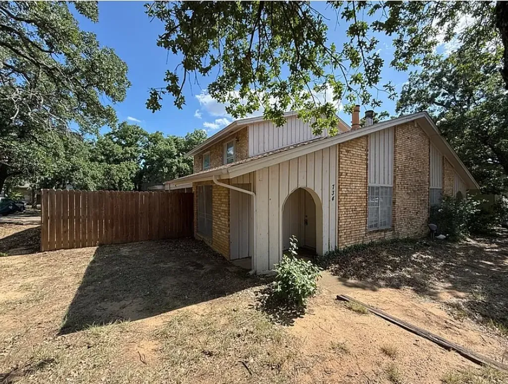 730 Londonderry Lane Denton TX 76205