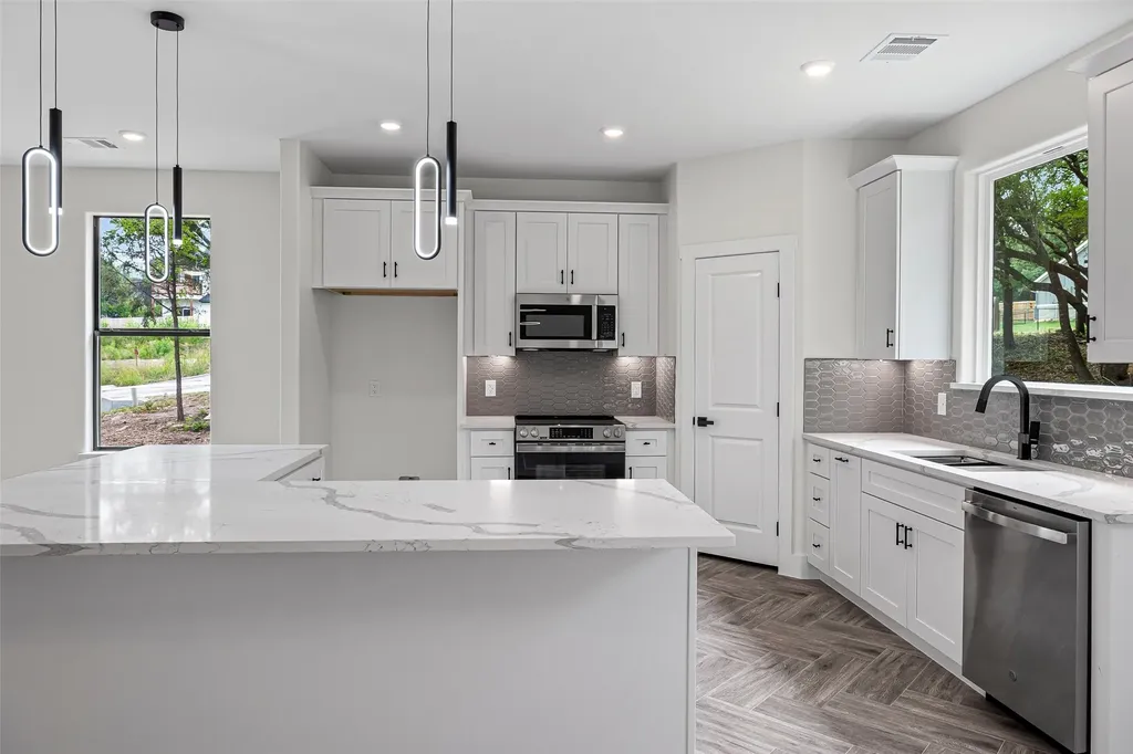 5108 Stoneridge Drive Granbury TX 76048