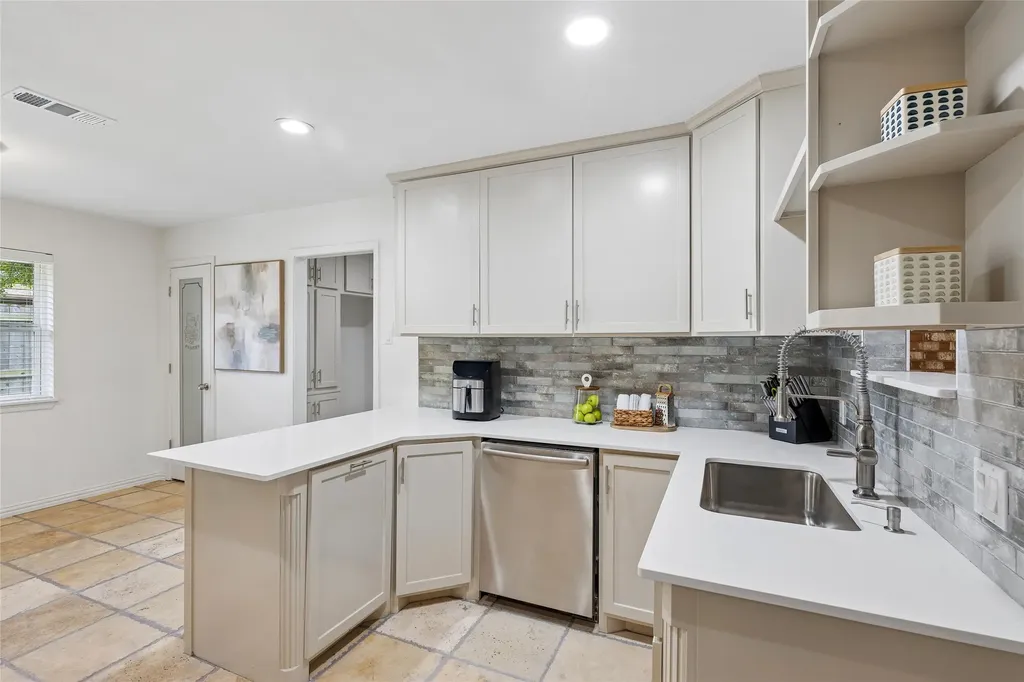 5012 Westhaven Drive Fort Worth TX 76132
