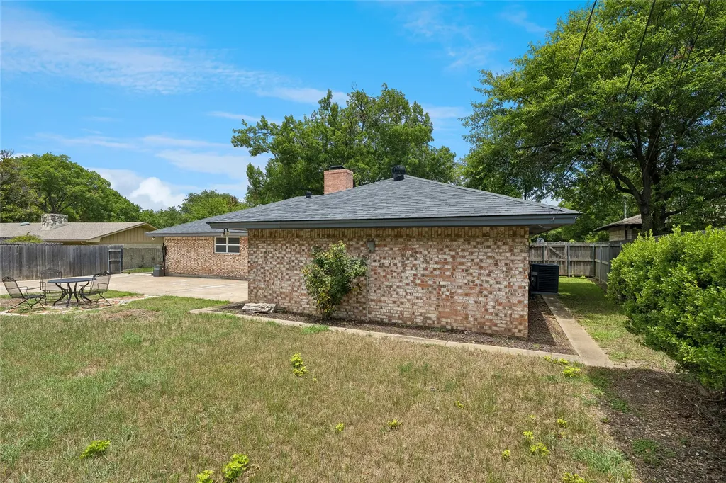 5012 Westhaven Drive Fort Worth TX 76132