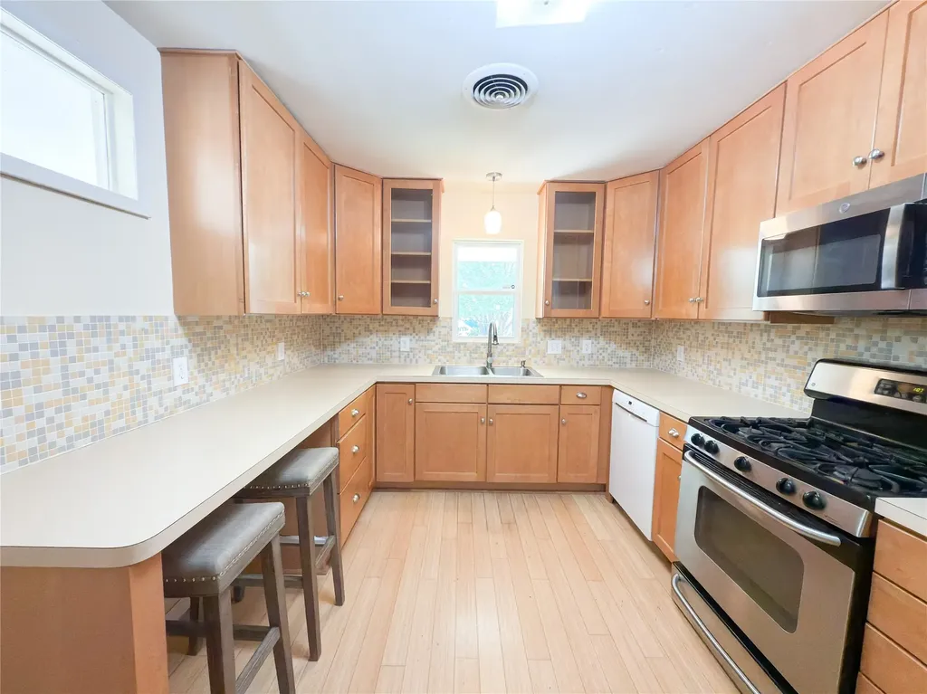 10457 Solta Drive Dallas TX 75218