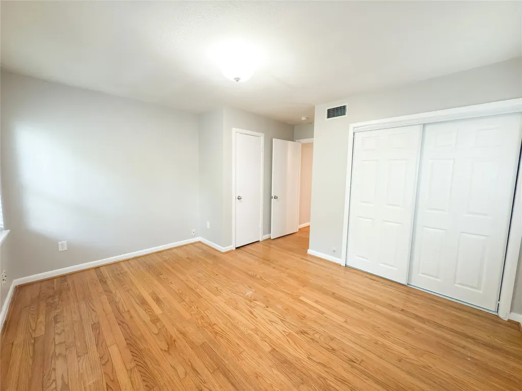10457 Solta Drive Dallas TX 75218