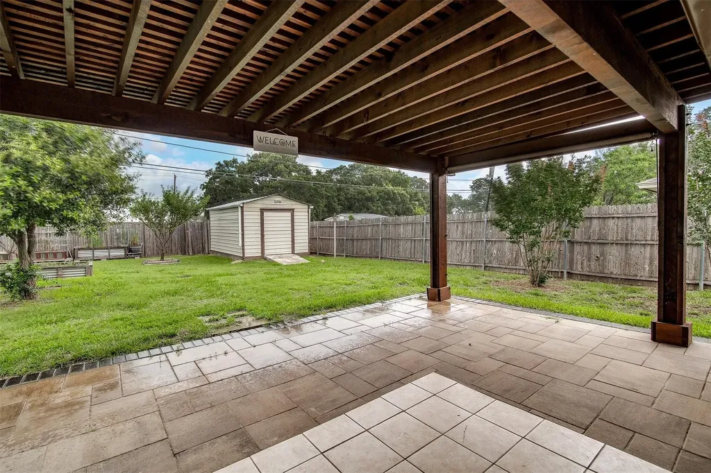 937 Springhill Drive Burleson TX 76028
