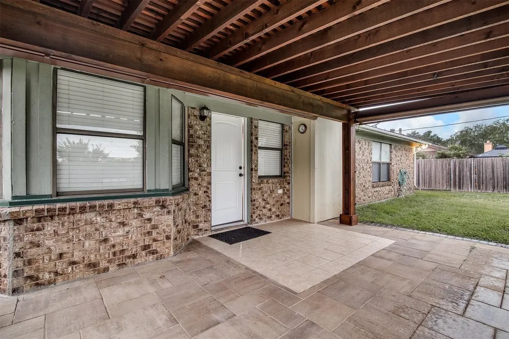 937 Springhill Drive Burleson TX 76028