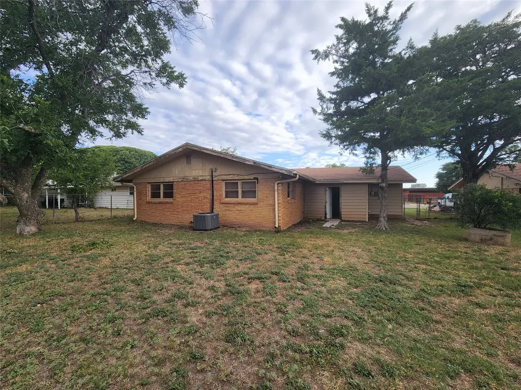 925 E North 13th Street Abilene TX 79601