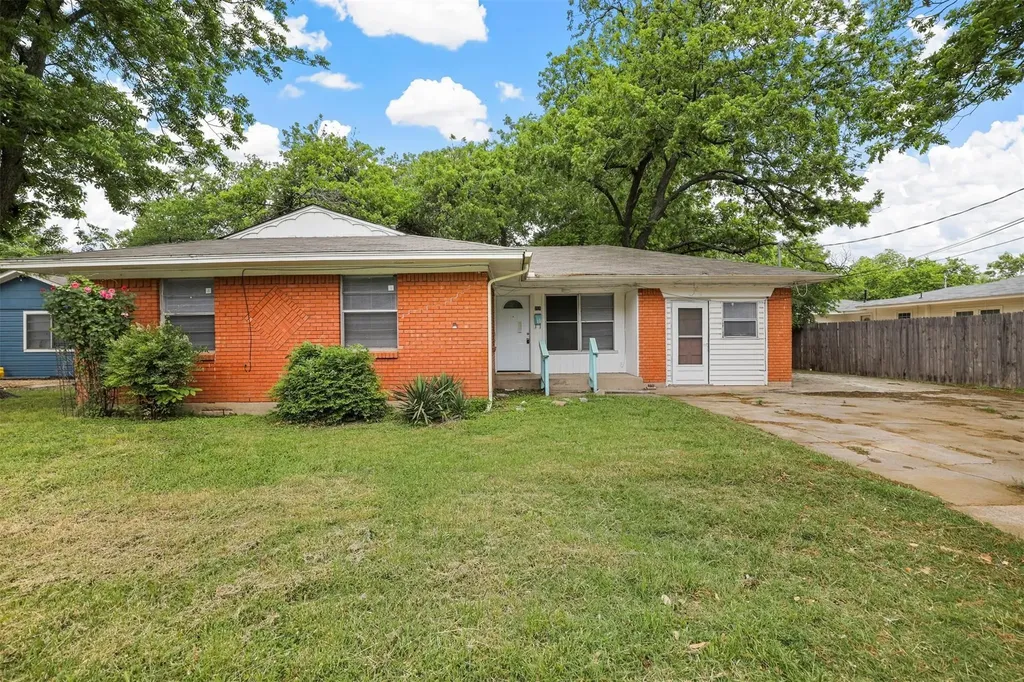 711 N Carroll Boulevard Denton TX 76201