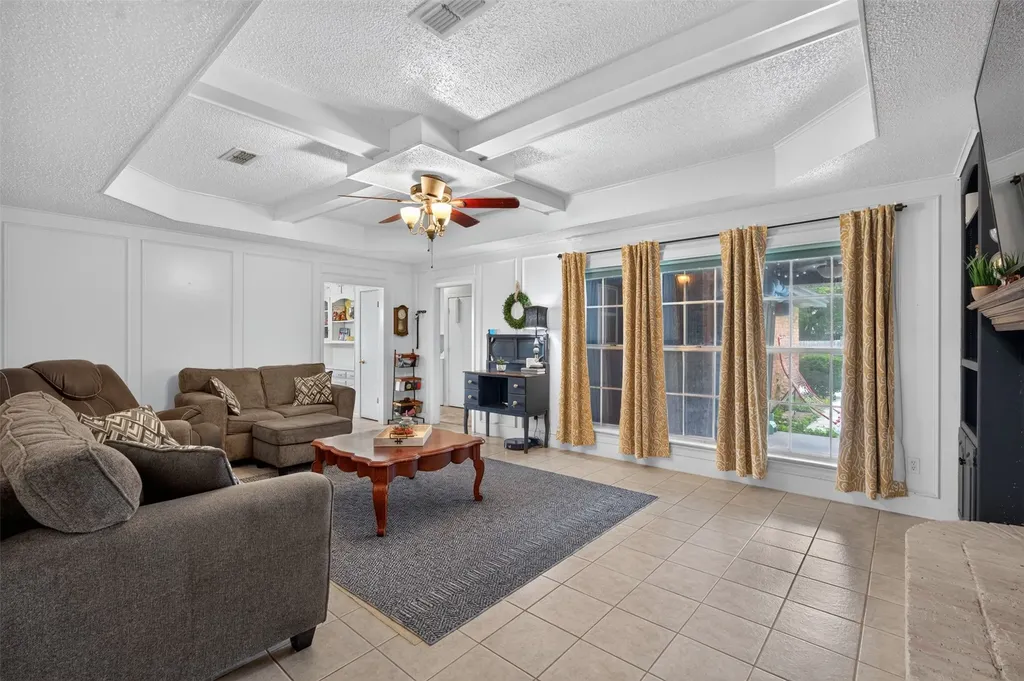 1126 Green River Trail Cleburne TX 76033