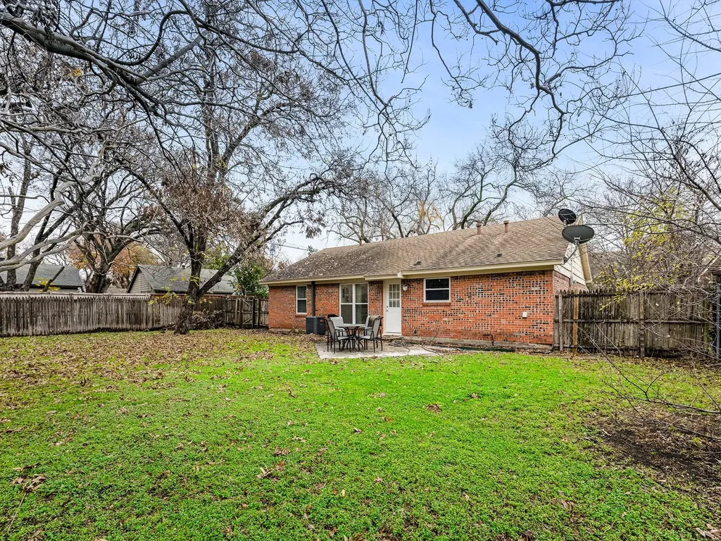 3245 Myra Lane Farmers Branch TX 75234