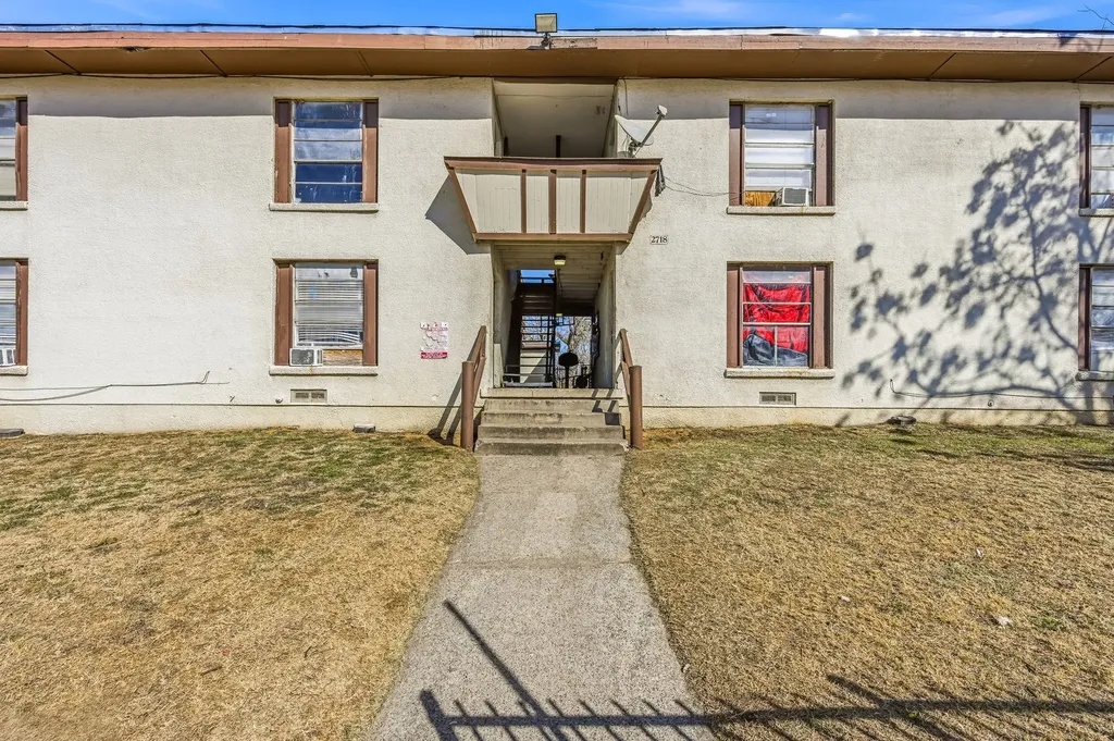 2718 Cleveland Street Dallas TX 75215