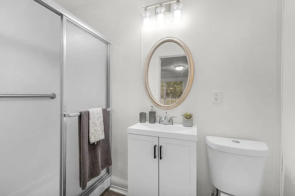 328 Creekview Meadows Drive Springtown TX 76082