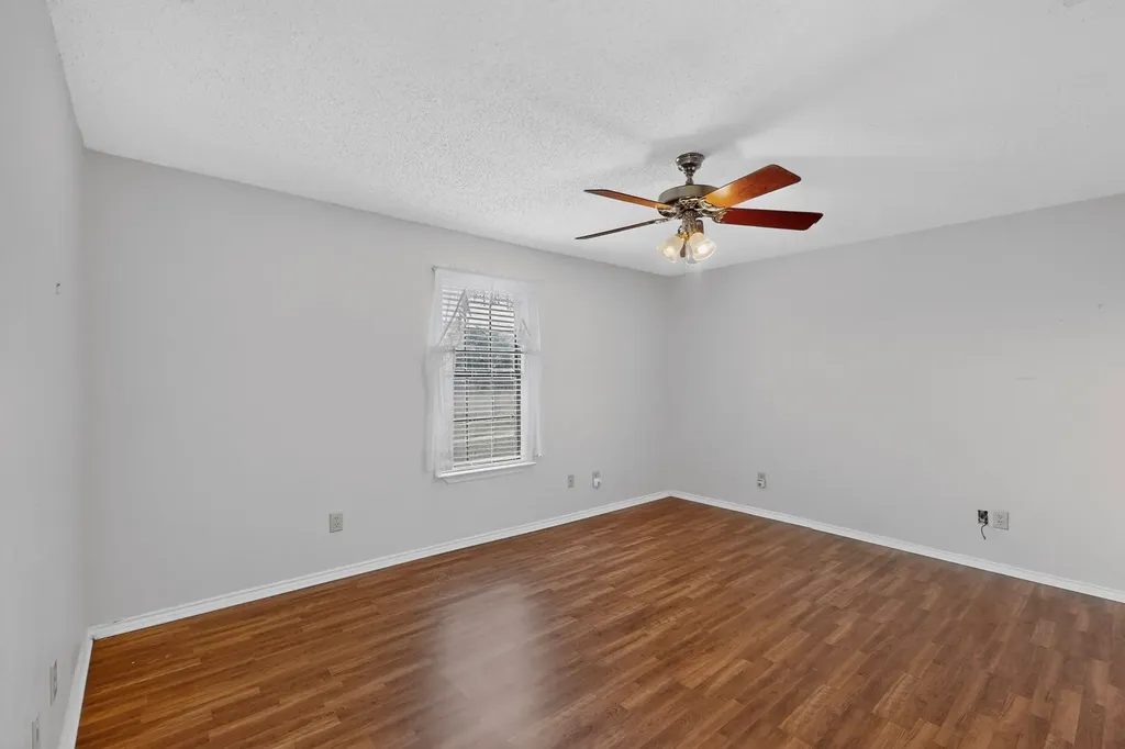 8487 County Road 308 Terrell TX 75161