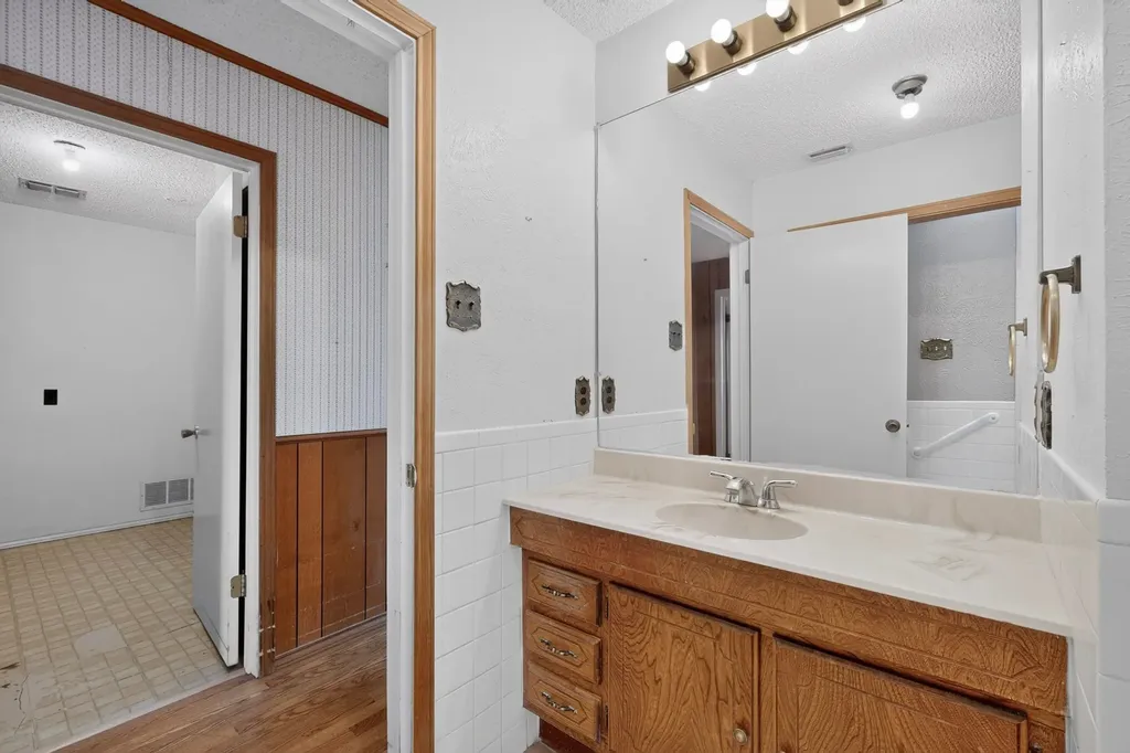 8487 County Road 308 Terrell TX 75161