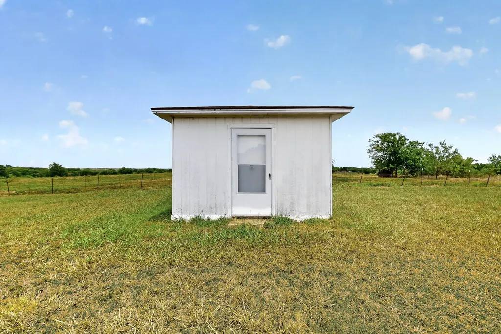 8487 County Road 308 Terrell TX 75161