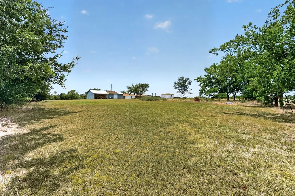 8487 County Road 308 Terrell TX 75161