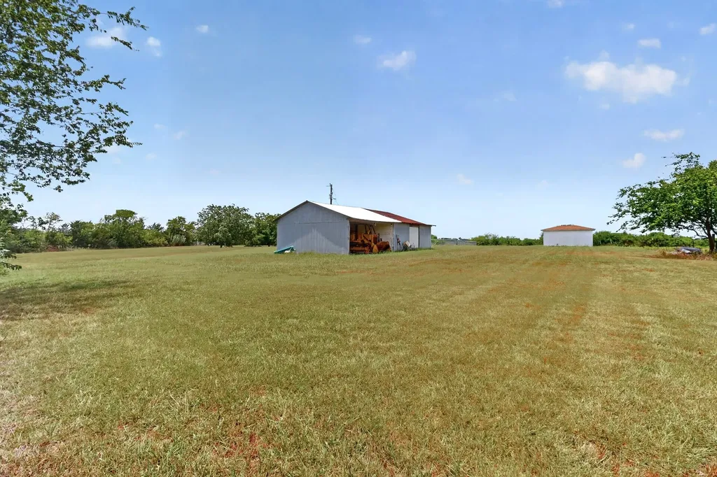 8487 County Road 308 Terrell TX 75161