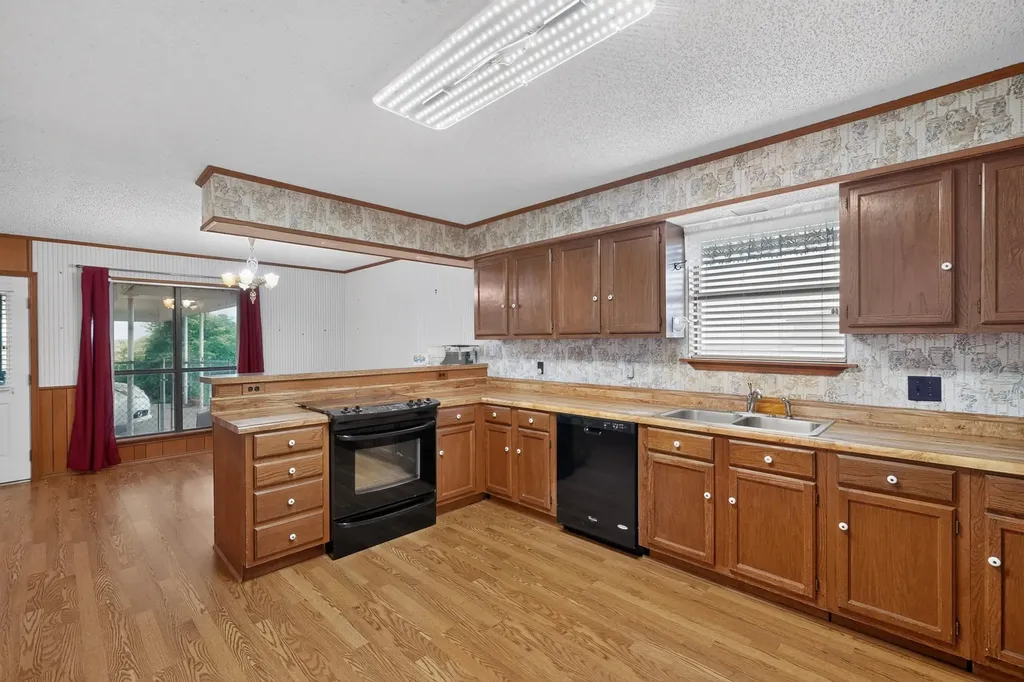 8487 County Road 308 Terrell TX 75161