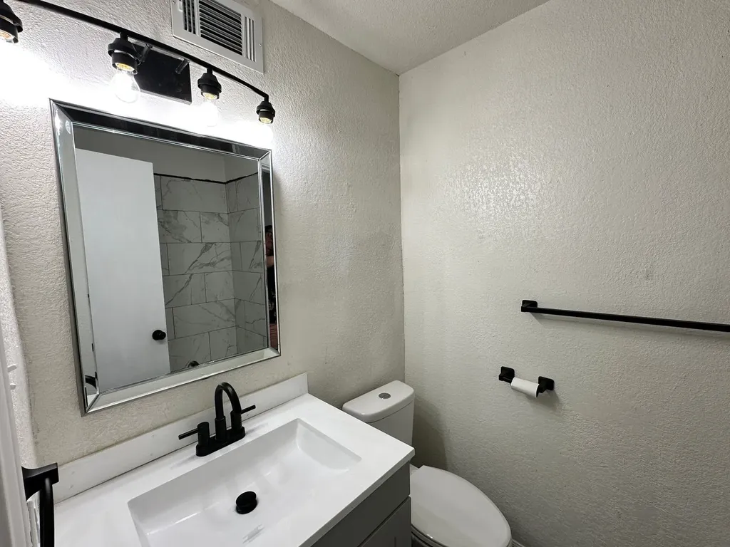 400 Bill Bradford Sulphur Springs TX 75482