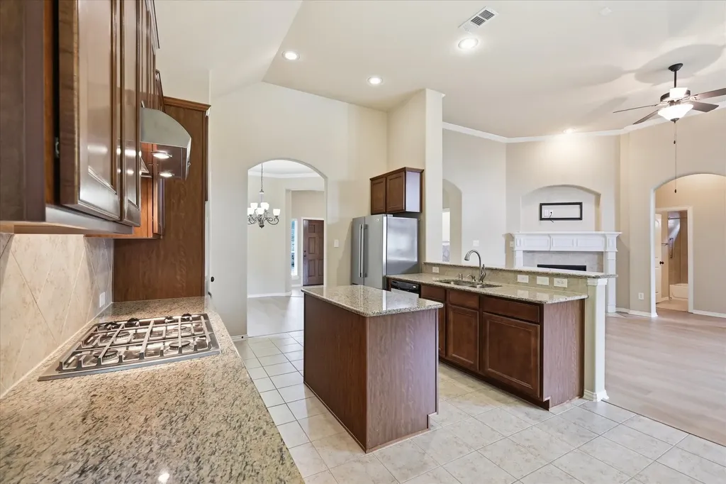 3204 Capetown Drive Denton TX 76208