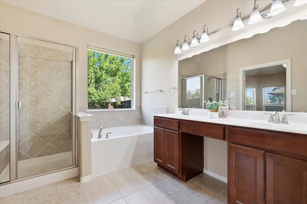 3204 Capetown Drive Denton TX 76208