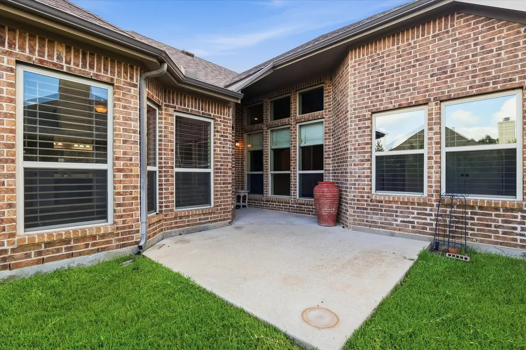 3204 Capetown Drive Denton TX 76208