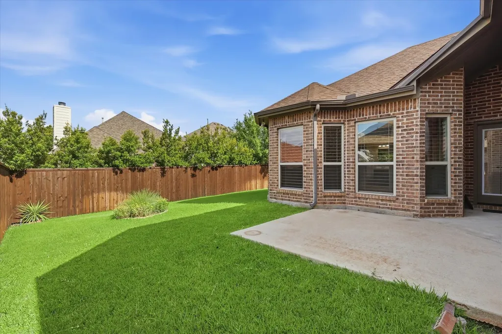 3204 Capetown Drive Denton TX 76208