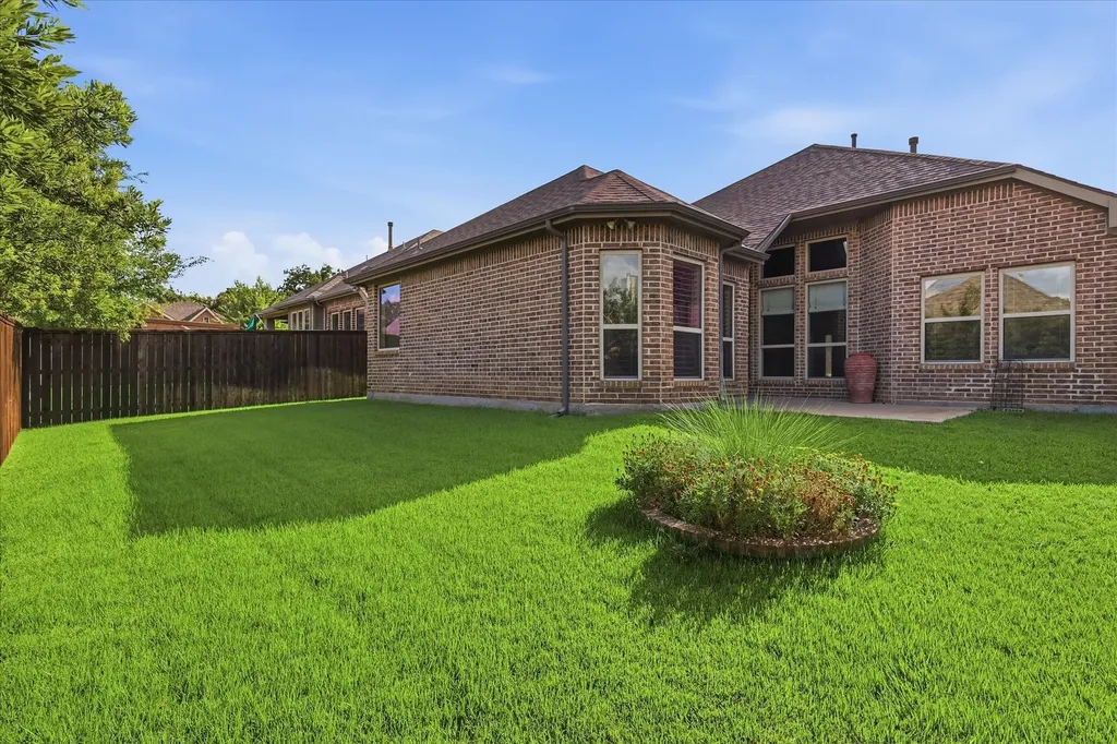 3204 Capetown Drive Denton TX 76208