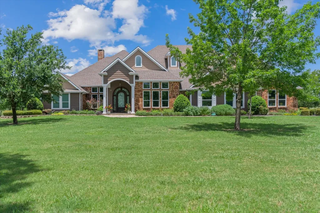 5811 County Road 4102 Kaufman TX 75142