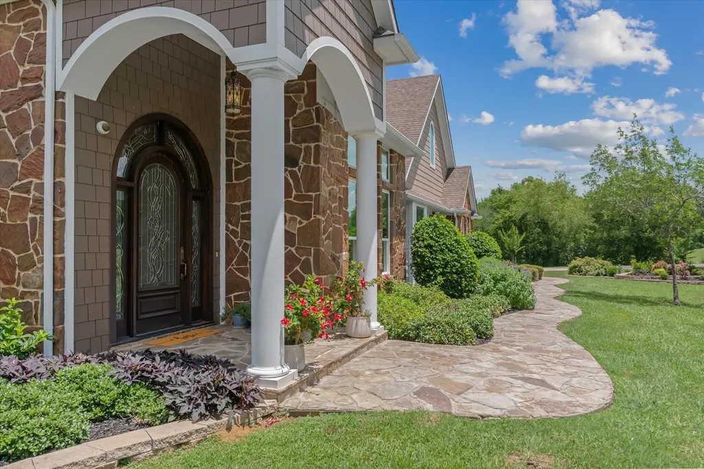 5811 County Road 4102 Kaufman TX 75142