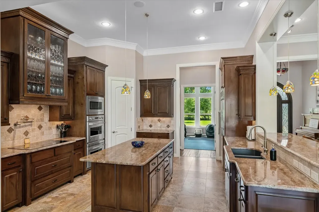 5811 County Road 4102 Kaufman TX 75142