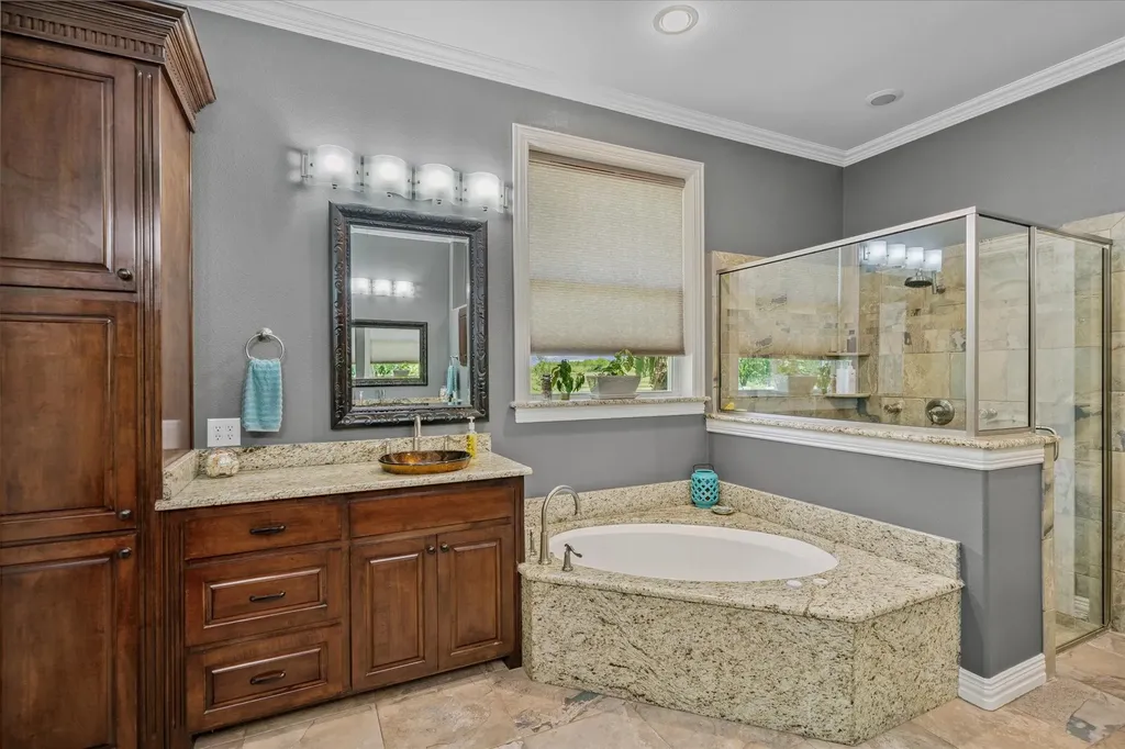 5811 County Road 4102 Kaufman TX 75142