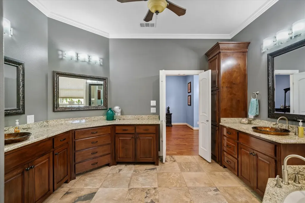 5811 County Road 4102 Kaufman TX 75142