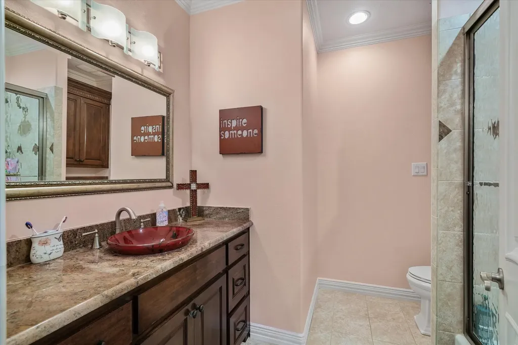 5811 County Road 4102 Kaufman TX 75142