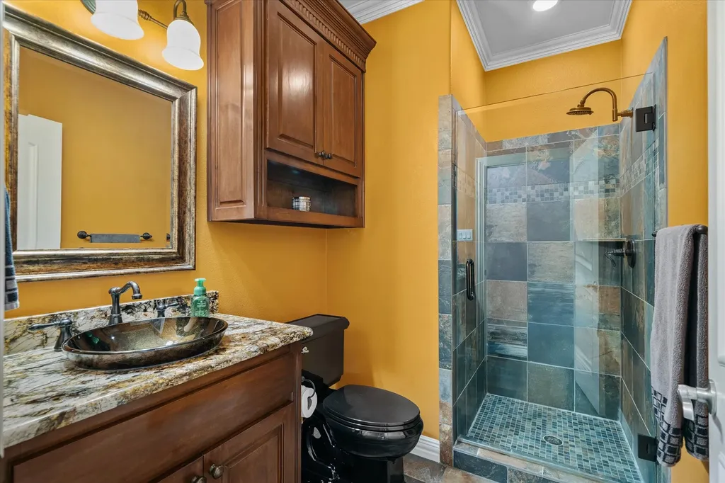 5811 County Road 4102 Kaufman TX 75142