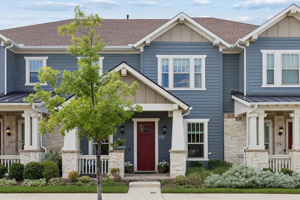 2740 N Market Square Northlake TX 76247