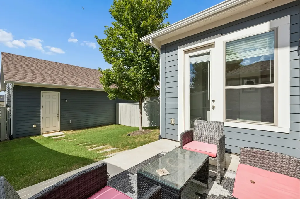 2740 N Market Square Northlake TX 76247