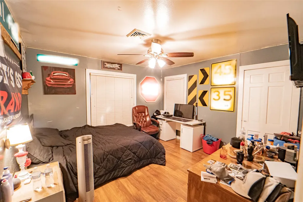 1006 N Live Oak Street Breckenridge TX 76424