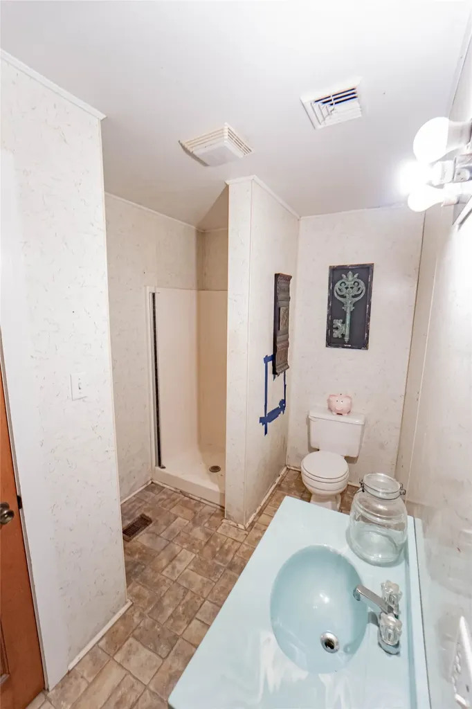 1006 N Live Oak Street Breckenridge TX 76424
