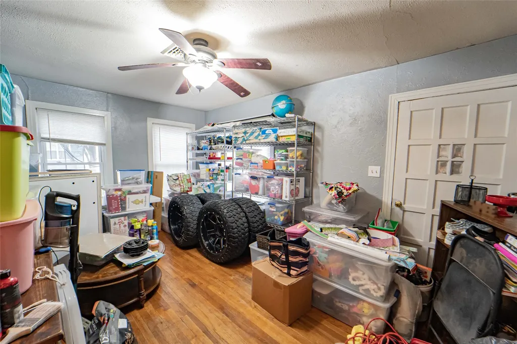 1006 N Live Oak Street Breckenridge TX 76424