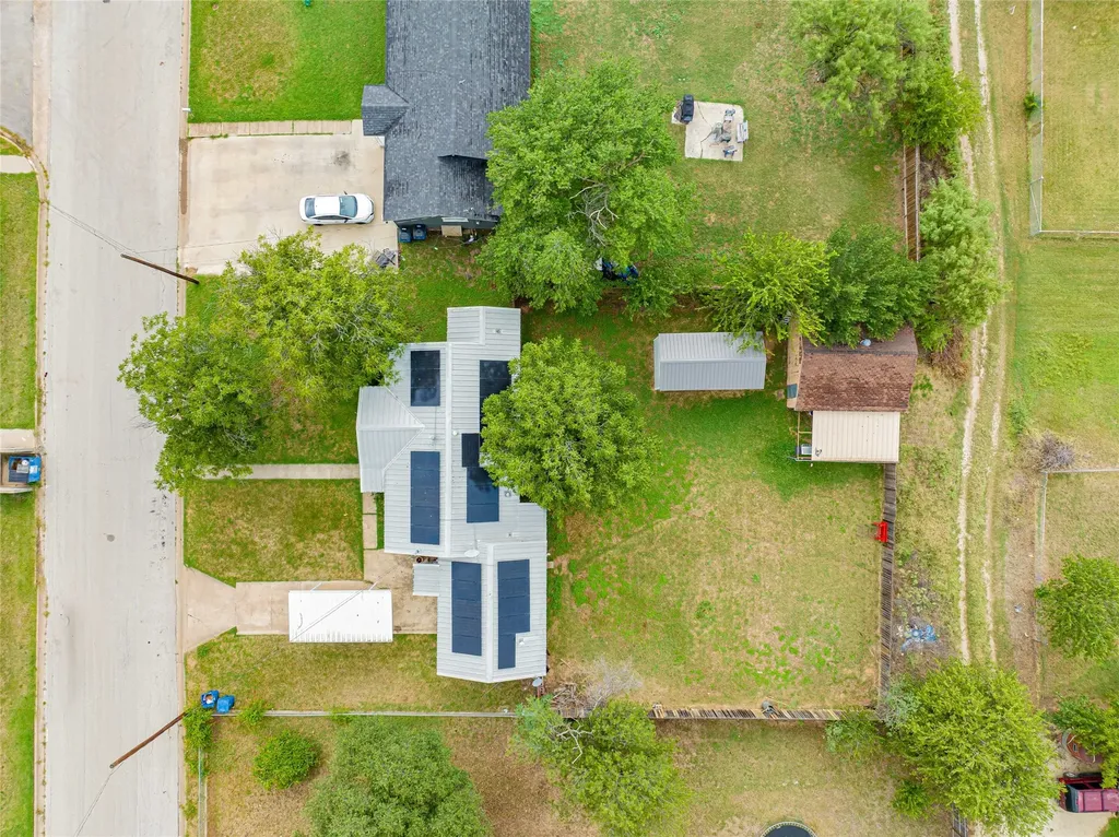 1006 N Live Oak Street Breckenridge TX 76424