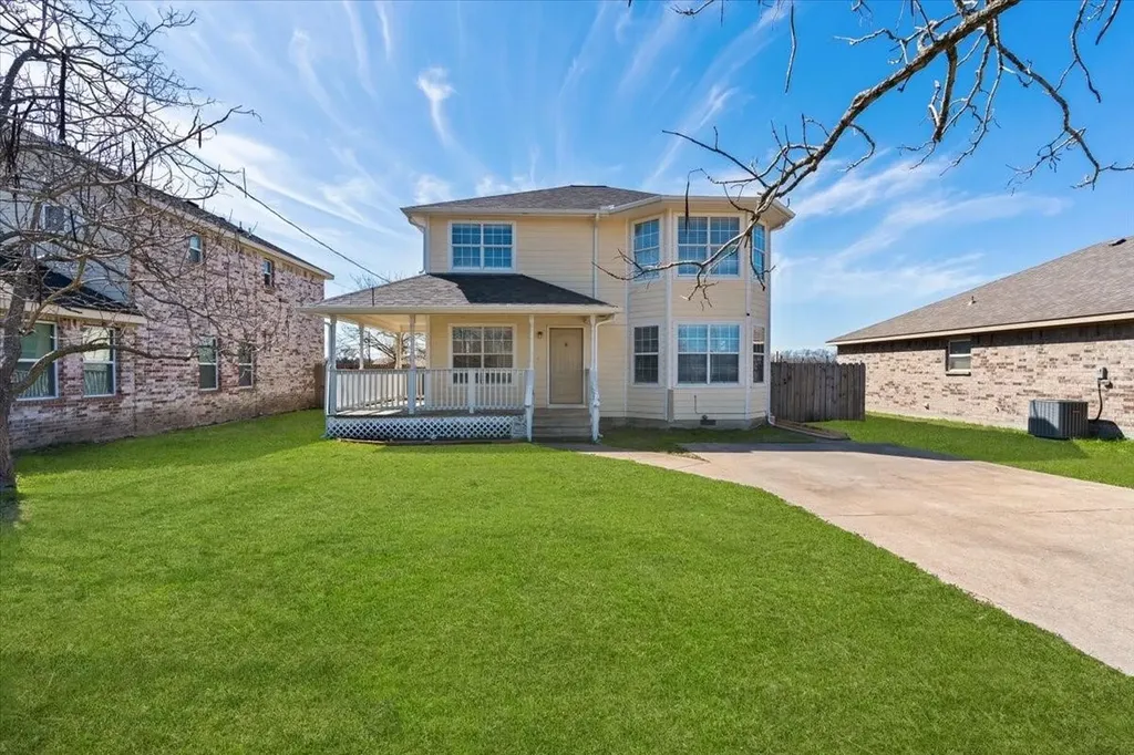 302 Runnells Street Terrell TX 75160