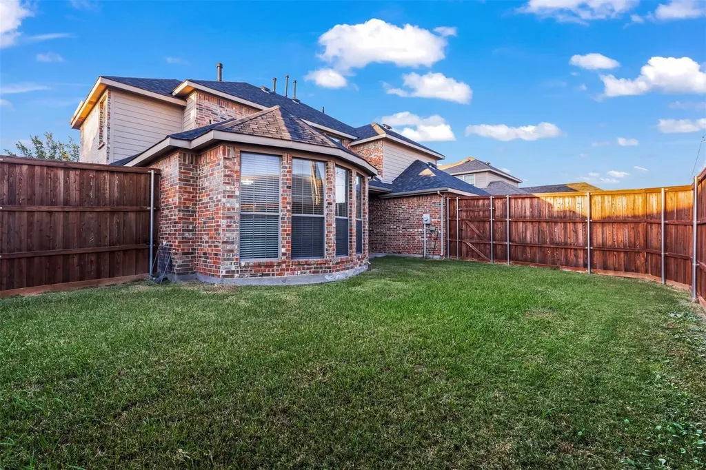 8302 Munich Drive Rowlett TX 75089