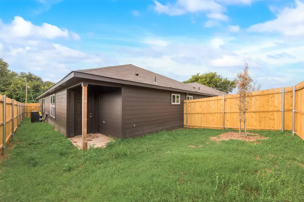 3155 Stag Road Dallas TX 75241