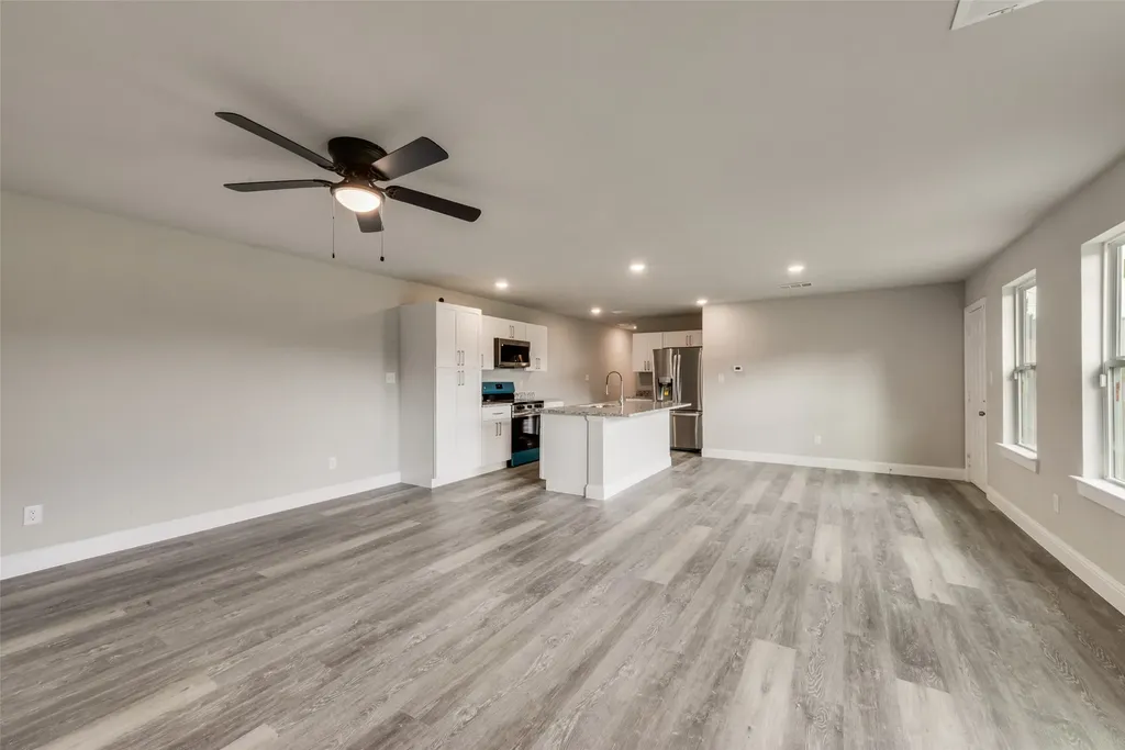 3155 Stag Road Dallas TX 75241