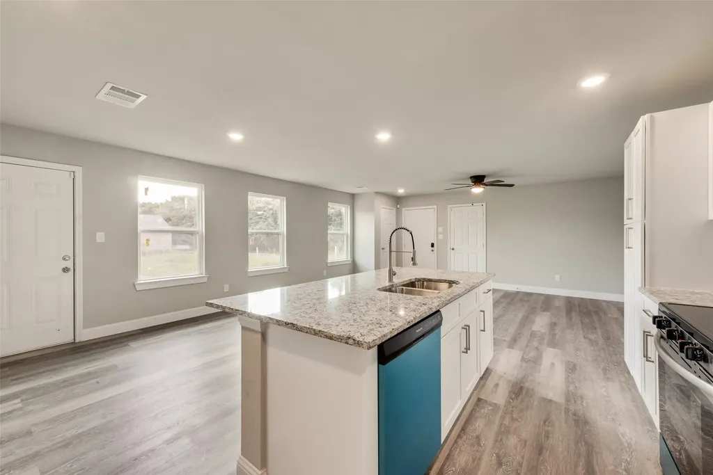 3155 Stag Road Dallas TX 75241